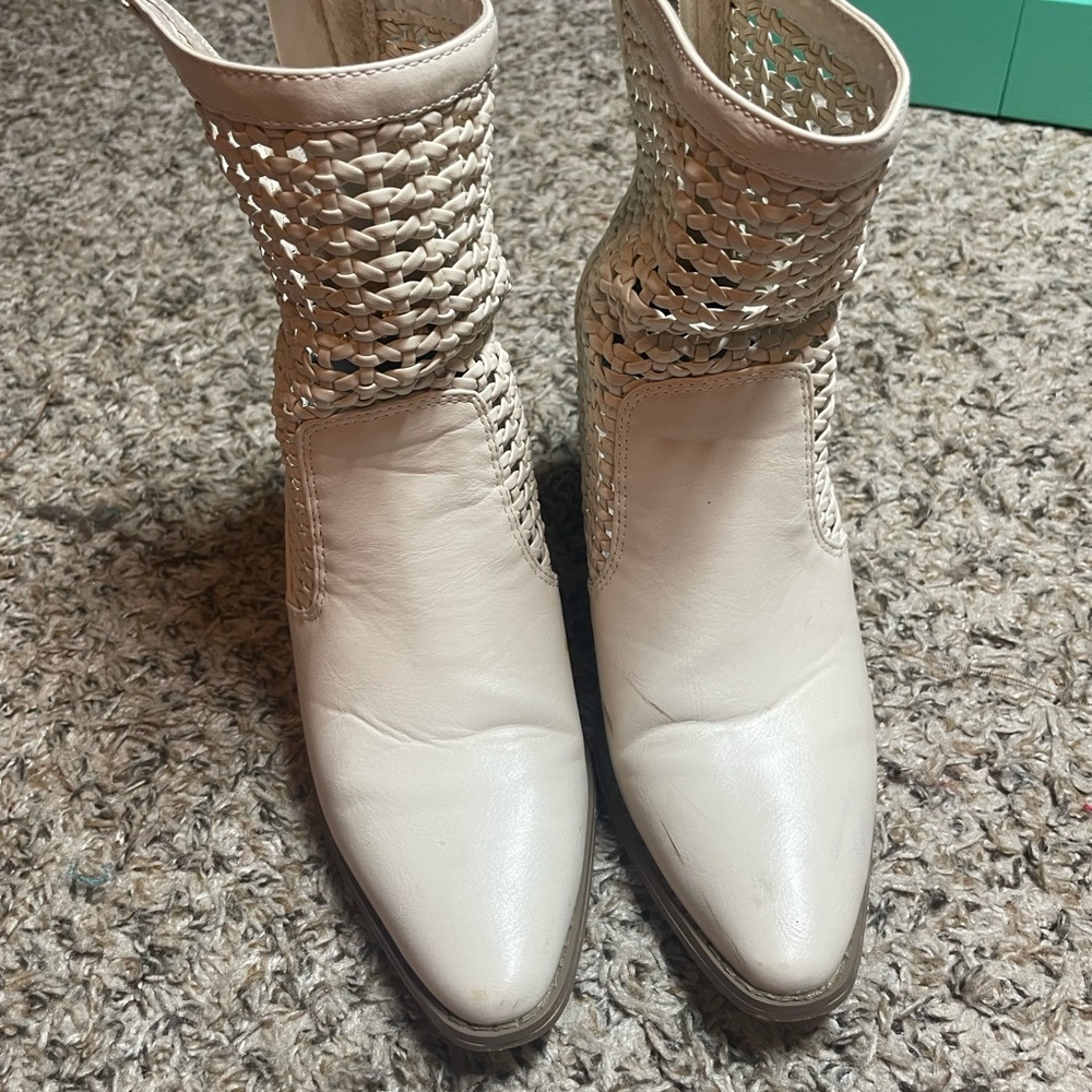 Elegant White Woven Ankle Boots